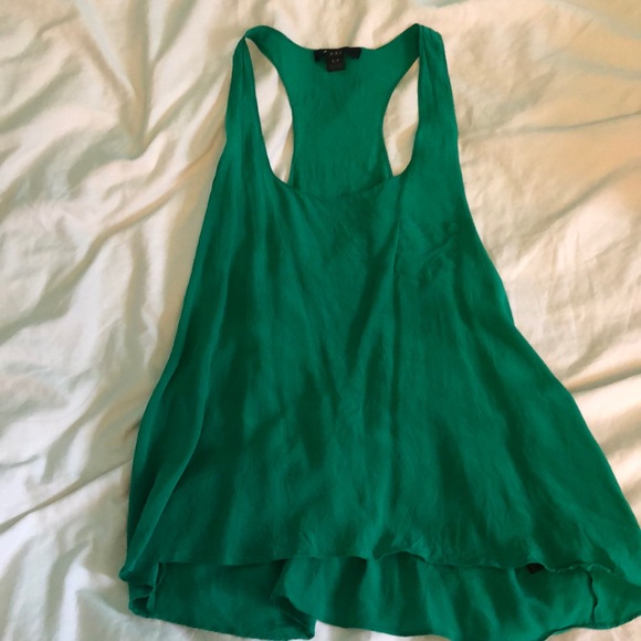 Tops - Green tank top crêpe material size small petite